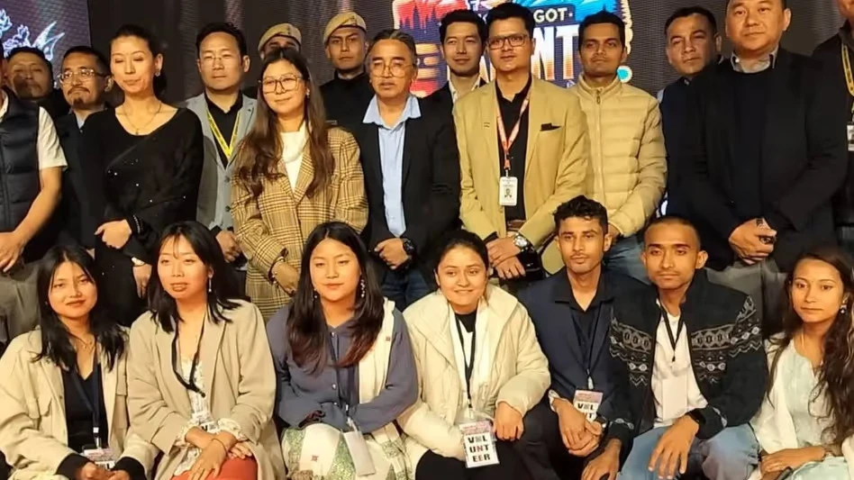 Large public prize pool including dance category 