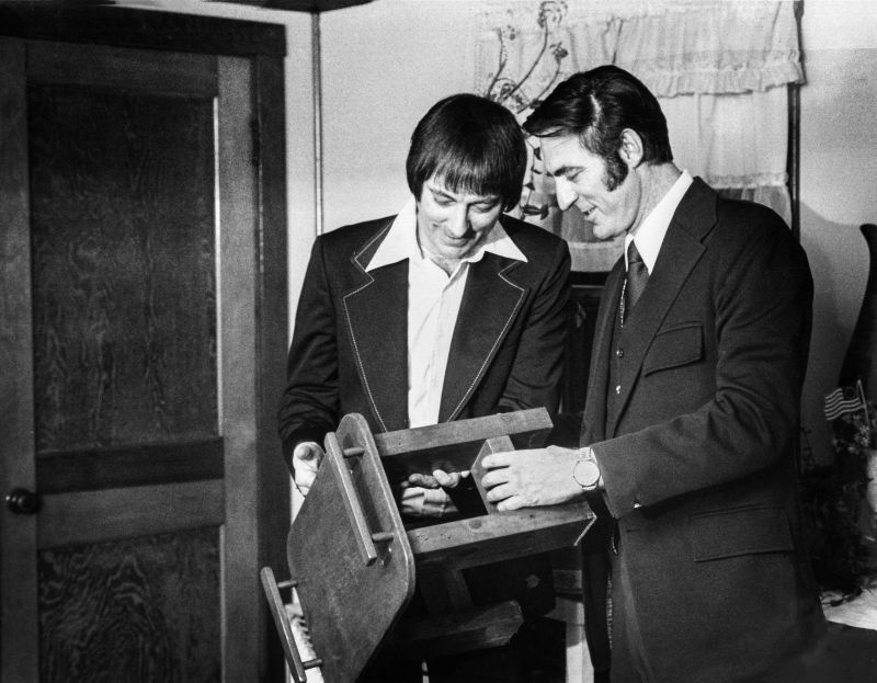 The Uncanny Case of the Jim Twins, Two Estranged Twins Who Led Identical Lives. (They unknowingly forged lives as identical as their DNA.)