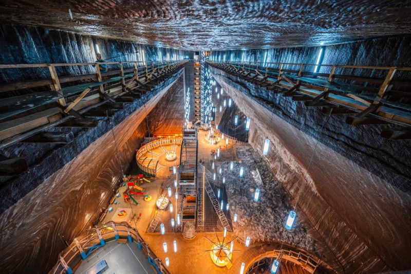 A Functioning Theme Park... 400 Feet Underground?