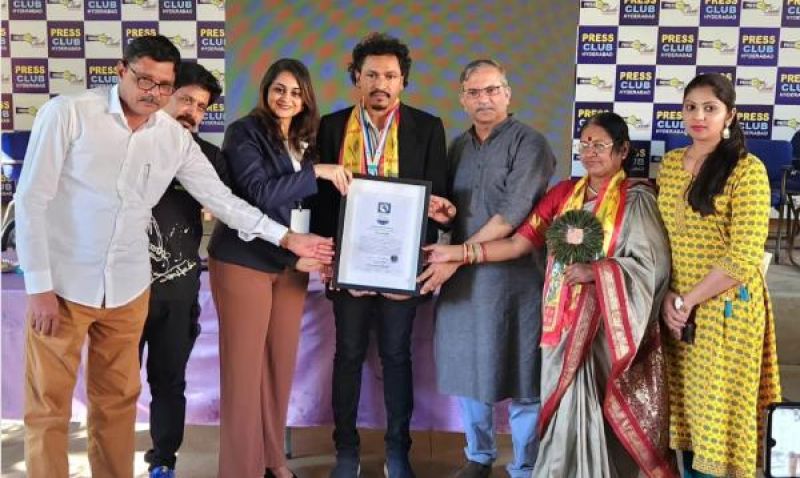 “Midnight Tricolour Run: Arjita Mukherjee’s Historic Ocean-Bank Feat of Patriotism”