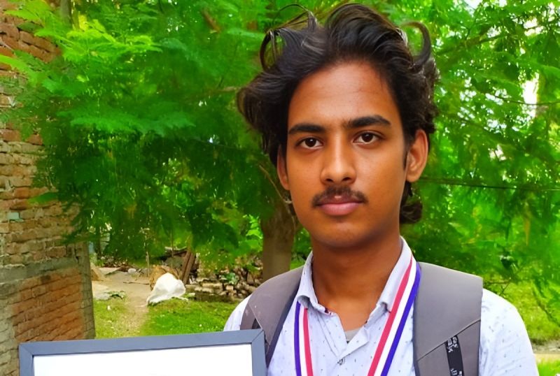 Beacon of Humanity: Ranvendra Pratap Singh Honoured for Selfless Service