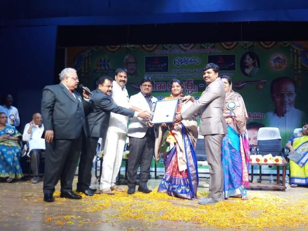 Dr.B.Divya Raj Reddy  Outstanding Indian Women Award
